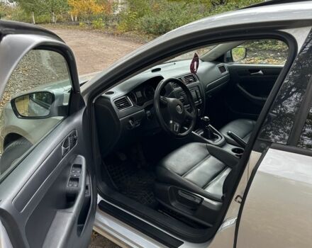 Серый Фольксваген Джетта, объемом двигателя 2.5 л и пробегом 275 тыс. км за 7700 $, фото 4 на Automoto.ua