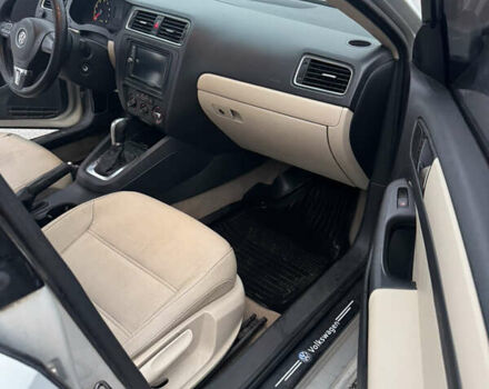 Сірий Фольксваген Джетта, об'ємом двигуна 2.5 л та пробігом 400 тис. км за 7000 $, фото 13 на Automoto.ua