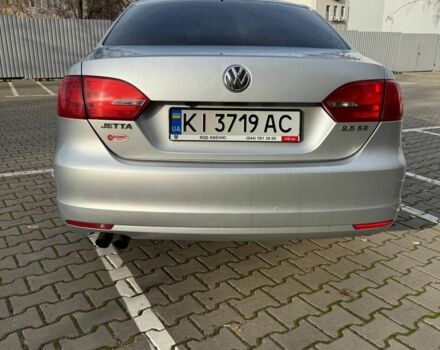 Сірий Фольксваген Джетта, об'ємом двигуна 2.5 л та пробігом 228 тис. км за 8300 $, фото 4 на Automoto.ua