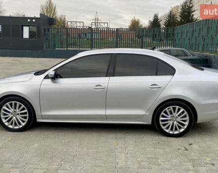 Серый Фольксваген Джетта, объемом двигателя 2.48 л и пробегом 236 тыс. км за 9900 $, фото 2 на Automoto.ua