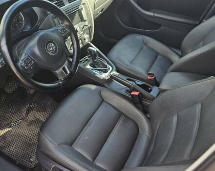 Серый Фольксваген Джетта, объемом двигателя 2.48 л и пробегом 180 тыс. км за 9000 $, фото 15 на Automoto.ua