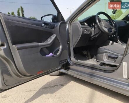 Сірий Фольксваген Джетта, об'ємом двигуна 2.5 л та пробігом 232 тис. км за 7800 $, фото 12 на Automoto.ua