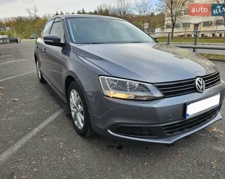 Серый Фольксваген Джетта, объемом двигателя 2.48 л и пробегом 184 тыс. км за 8700 $, фото 8 на Automoto.ua