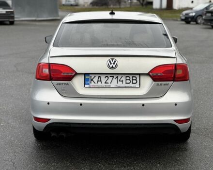 Сірий Фольксваген Джетта, об'ємом двигуна 2.5 л та пробігом 246 тис. км за 6600 $, фото 3 на Automoto.ua