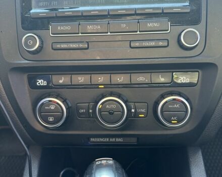 Сірий Фольксваген Джетта, об'ємом двигуна 2 л та пробігом 187 тис. км за 9999 $, фото 4 на Automoto.ua