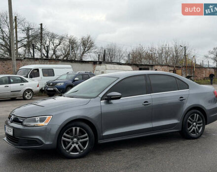 Серый Фольксваген Джетта, объемом двигателя 1.4 л и пробегом 225 тыс. км за 9200 $, фото 4 на Automoto.ua