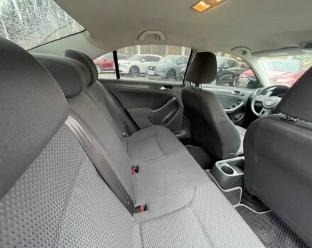 Фольксваген Джетта 2012 в Кривом Роге на Automoto.ua Серый Фольксваген Джетта, объемом двигателя 2 л и пробегом 153 тыс. км за 7700 $, фото 13 на Automoto.ua