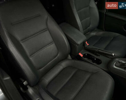 Серый Фольксваген Джетта, объемом двигателя 2.48 л и пробегом 226 тыс. км за 8700 $, фото 9 на Automoto.ua