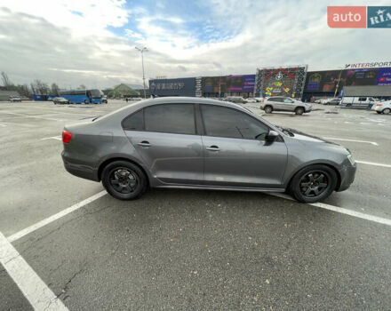 Серый Фольксваген Джетта, объемом двигателя 2.48 л и пробегом 190 тыс. км за 8700 $, фото 6 на Automoto.ua