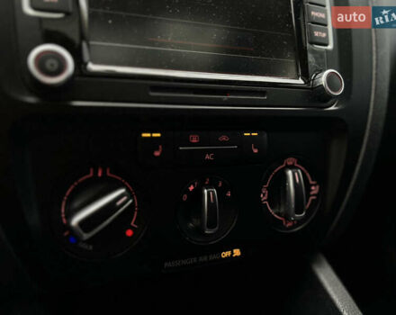 Серый Фольксваген Джетта, объемом двигателя 2.48 л и пробегом 226 тыс. км за 8700 $, фото 15 на Automoto.ua