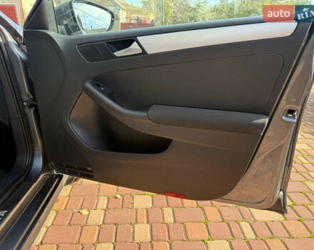 Фольксваген Джетта 2012 в Одессе на Automoto.ua Серый Фольксваген Джетта, объемом двигателя 1.4 л и пробегом 189 тыс. км за 8800 $, фото 32 на Automoto.ua