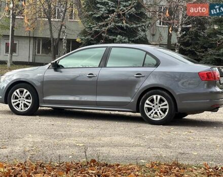 Сірий Фольксваген Джетта, об'ємом двигуна 2 л та пробігом 142 тис. км за 8000 $, фото 5 на Automoto.ua