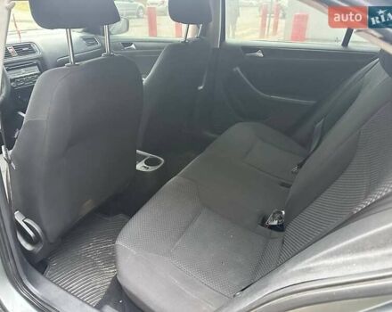 Серый Фольксваген Джетта, объемом двигателя 1.98 л и пробегом 350 тыс. км за 5999 $, фото 6 на Automoto.ua