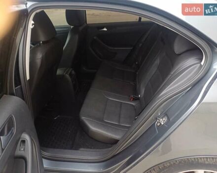 Серый Фольксваген Джетта, объемом двигателя 2.5 л и пробегом 240 тыс. км за 9000 $, фото 2 на Automoto.ua