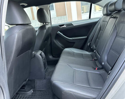 Сірий Фольксваген Джетта, об'ємом двигуна 2.5 л та пробігом 208 тис. км за 9300 $, фото 20 на Automoto.ua