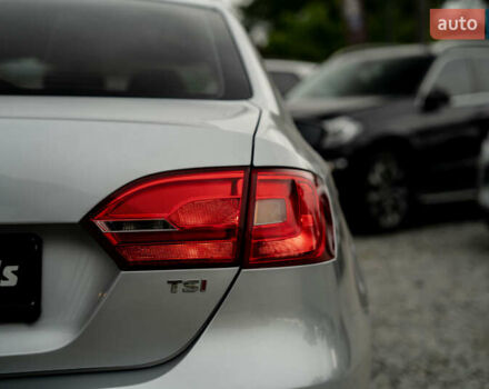 Серый Фольксваген Джетта, объемом двигателя 1.39 л и пробегом 122 тыс. км за 9900 $, фото 7 на Automoto.ua