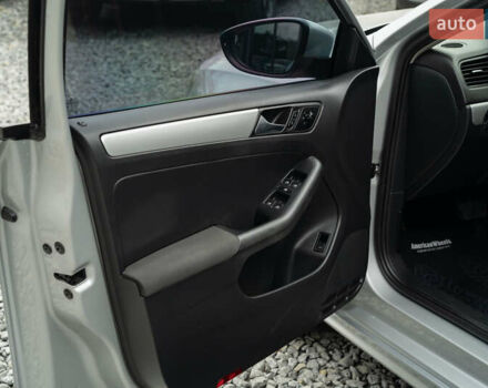 Серый Фольксваген Джетта, объемом двигателя 1.39 л и пробегом 122 тыс. км за 9900 $, фото 31 на Automoto.ua