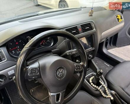 Серый Фольксваген Джетта, объемом двигателя 1.97 л и пробегом 145 тыс. км за 12000 $, фото 8 на Automoto.ua