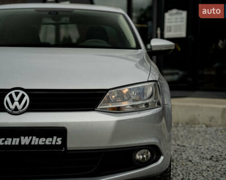 Серый Фольксваген Джетта, объемом двигателя 1.39 л и пробегом 122 тыс. км за 9900 $, фото 11 на Automoto.ua