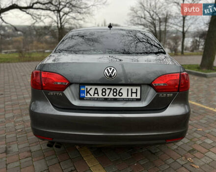 Серый Фольксваген Джетта, объемом двигателя 2.48 л и пробегом 226 тыс. км за 8700 $, фото 3 на Automoto.ua