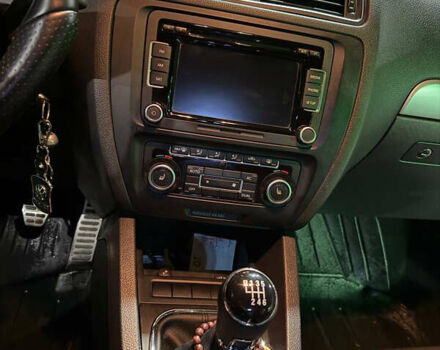 Серый Фольксваген Джетта, объемом двигателя 1.98 л и пробегом 169 тыс. км за 12400 $, фото 13 на Automoto.ua