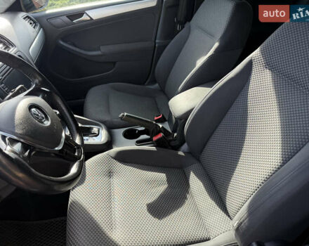 Фольксваген Джетта 2012 в Одессе на Automoto.ua Серый Фольксваген Джетта, объемом двигателя 1.4 л и пробегом 189 тыс. км за 8800 $, фото 16 на Automoto.ua