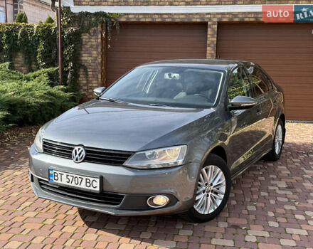 Фольксваген Джетта 2012 в Одессе на Automoto.ua Серый Фольксваген Джетта, объемом двигателя 1.4 л и пробегом 189 тыс. км за 8800 $, фото 3 на Automoto.ua