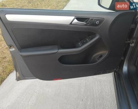 Сірий Фольксваген Джетта, об'ємом двигуна 2.48 л та пробігом 279 тис. км за 7500 $, фото 5 на Automoto.ua