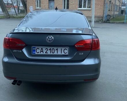 Серый Фольксваген Джетта, объемом двигателя 2.5 л и пробегом 152 тыс. км за 8800 $, фото 4 на Automoto.ua