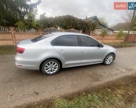 Серый Фольксваген Джетта, объемом двигателя 1.6 л и пробегом 240 тыс. км за 9500 $, фото 2 на Automoto.ua