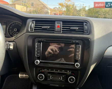 Фольксваген Джетта 2012 в Одессе на Automoto.ua Серый Фольксваген Джетта, объемом двигателя 1.4 л и пробегом 189 тыс. км за 8800 $, фото 22 на Automoto.ua