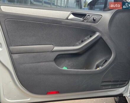 Серый Фольксваген Джетта, объемом двигателя 1.39 л и пробегом 155 тыс. км за 7599 $, фото 9 на Automoto.ua