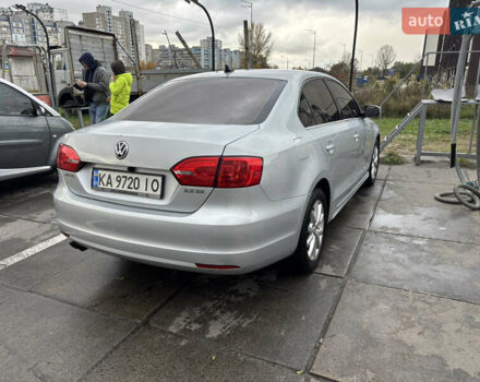 Фольксваген Джетта 2012 в Киеве на Automoto.ua Серый Фольксваген Джетта, объемом двигателя 2.48 л и пробегом 171 тыс. км за 7500 $, фото 12 на Automoto.ua