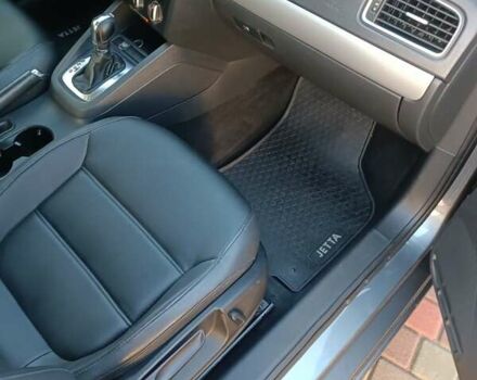 Сірий Фольксваген Джетта, об'ємом двигуна 2.5 л та пробігом 279 тис. км за 7800 $, фото 3 на Automoto.ua