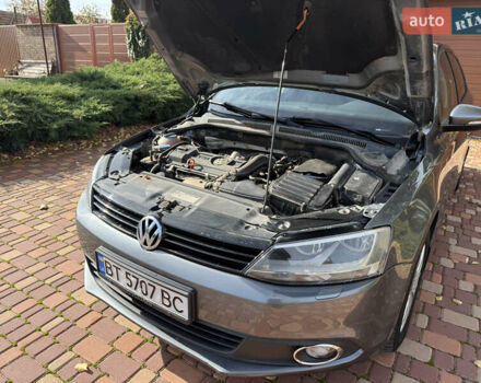 Фольксваген Джетта 2012 в Одессе на Automoto.ua Серый Фольксваген Джетта, объемом двигателя 1.4 л и пробегом 189 тыс. км за 8800 $, фото 47 на Automoto.ua