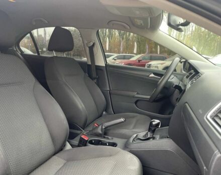 Фольксваген Джетта 2012 в Кривом Роге на Automoto.ua Серый Фольксваген Джетта, объемом двигателя 2 л и пробегом 153 тыс. км за 7700 $, фото 8 на Automoto.ua