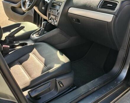 Сірий Фольксваген Джетта, об'ємом двигуна 2.48 л та пробігом 207 тис. км за 7993 $, фото 11 на Automoto.ua