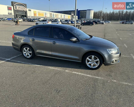 Сірий Фольксваген Джетта, об'ємом двигуна 1.97 л та пробігом 186 тис. км за 10250 $, фото 2 на Automoto.ua