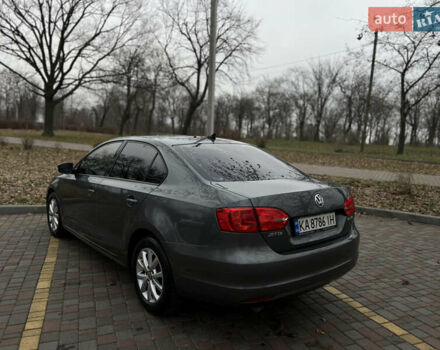 Серый Фольксваген Джетта, объемом двигателя 2.48 л и пробегом 226 тыс. км за 8700 $, фото 4 на Automoto.ua