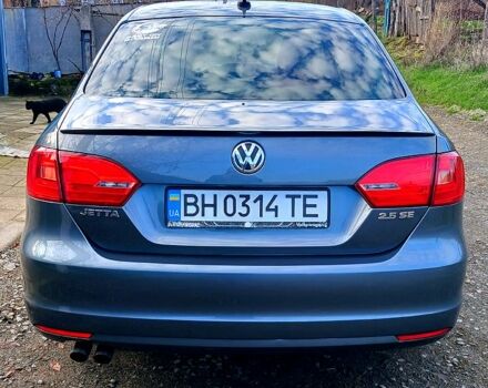 Серый Фольксваген Джетта, объемом двигателя 2.5 л и пробегом 240 тыс. км за 8500 $, фото 4 на Automoto.ua