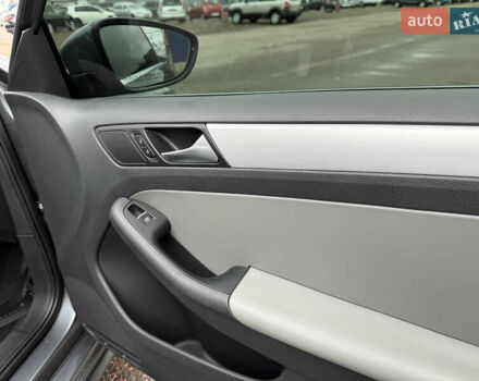 Серый Фольксваген Джетта, объемом двигателя 1.4 л и пробегом 225 тыс. км за 9200 $, фото 22 на Automoto.ua