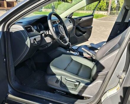 Сірий Фольксваген Джетта, об'ємом двигуна 2.48 л та пробігом 207 тис. км за 7993 $, фото 6 на Automoto.ua