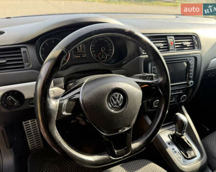 Фольксваген Джетта 2012 в Одессе на Automoto.ua Серый Фольксваген Джетта, объемом двигателя 1.4 л и пробегом 189 тыс. км за 8800 $, фото 15 на Automoto.ua