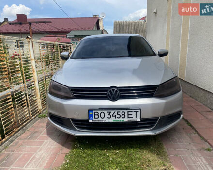 Сірий Фольксваген Джетта, об'ємом двигуна 2.5 л та пробігом 297 тис. км за 8600 $, фото 1 на Automoto.ua