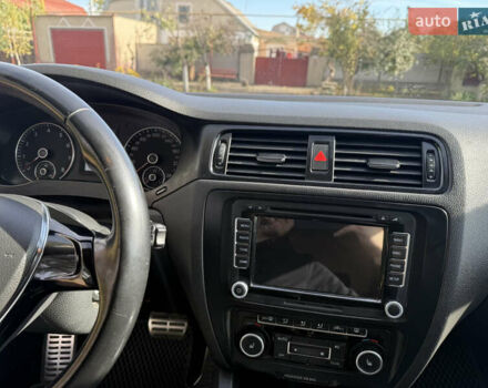 Фольксваген Джетта 2012 в Одессе на Automoto.ua Серый Фольксваген Джетта, объемом двигателя 1.4 л и пробегом 189 тыс. км за 8800 $, фото 23 на Automoto.ua