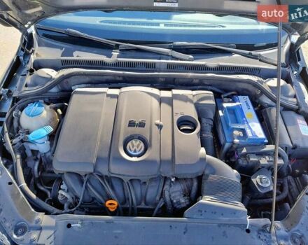 Сірий Фольксваген Джетта, об'ємом двигуна 2.48 л та пробігом 262 тис. км за 8600 $, фото 21 на Automoto.ua