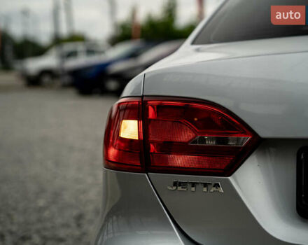 Серый Фольксваген Джетта, объемом двигателя 1.39 л и пробегом 122 тыс. км за 9900 $, фото 6 на Automoto.ua