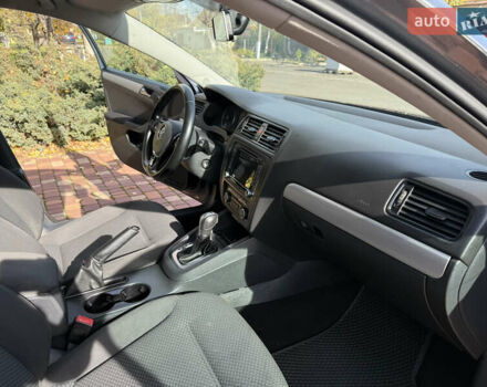 Фольксваген Джетта 2012 в Одессе на Automoto.ua Серый Фольксваген Джетта, объемом двигателя 1.4 л и пробегом 189 тыс. км за 8800 $, фото 37 на Automoto.ua