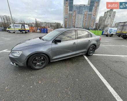 Серый Фольксваген Джетта, объемом двигателя 2.48 л и пробегом 190 тыс. км за 8700 $, фото 4 на Automoto.ua