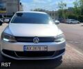 Серый Фольксваген Джетта, объемом двигателя 2.5 л и пробегом 217 тыс. км за 8500 $, фото 1 на Automoto.ua
